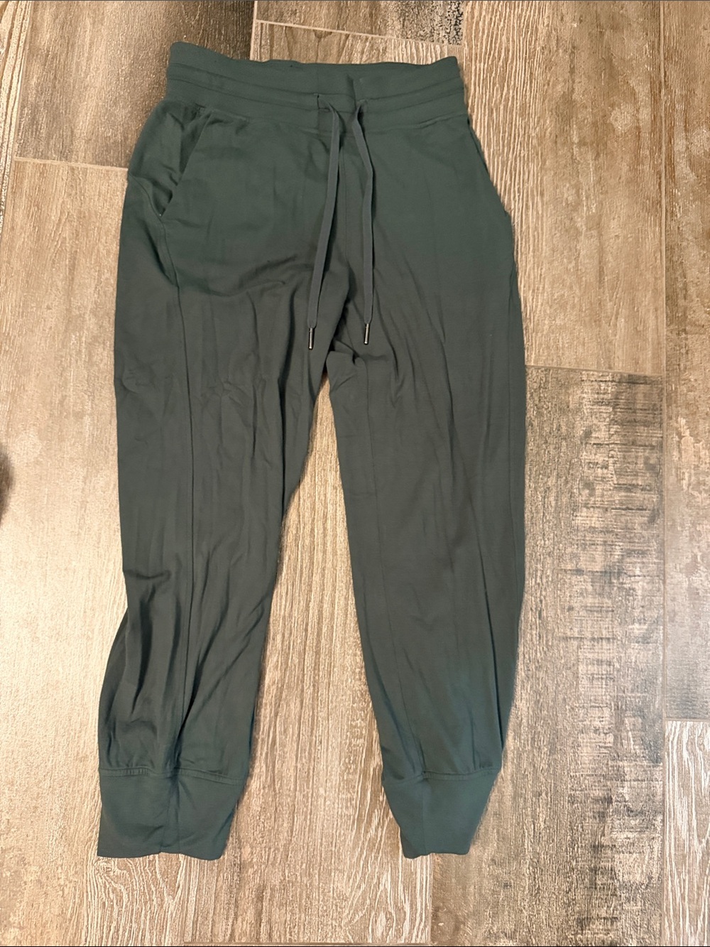 Lululemon Green Align Joggers size 4
